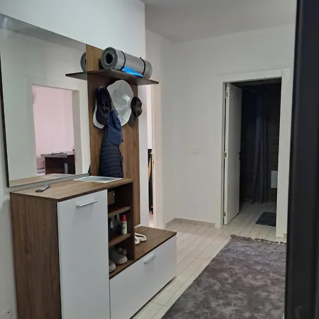 Oaza Bregdetare Apartment *